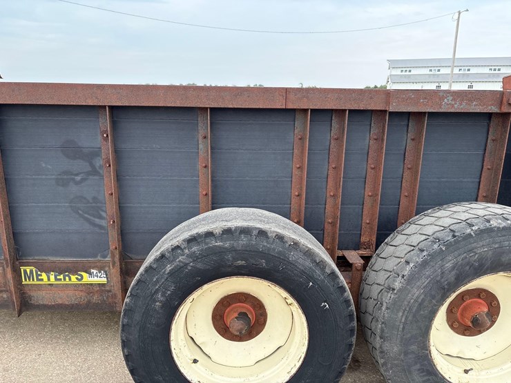 meyer-m425-manure-spreader-image-12