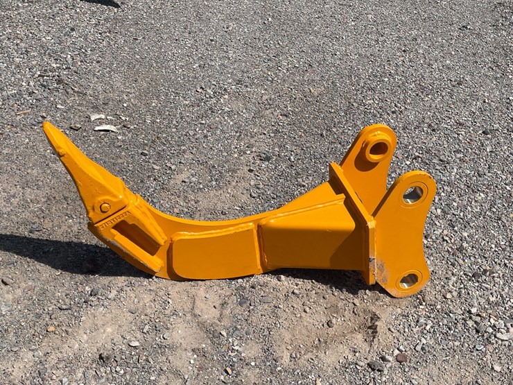 2026-caterpillar-305-image-9