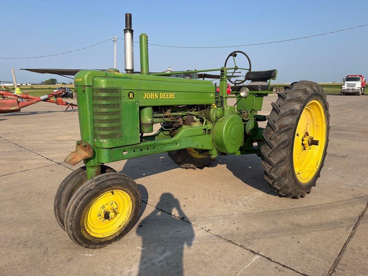 john-deere-b-image-1