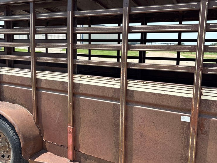 1990-trailmann-7ft-x-24ft-gooseneck-livestock-trailer-image-21