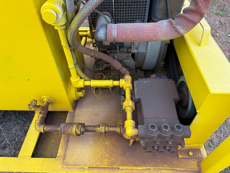 meyer-3k-wp-diesel-powered-4-station-accumulator-closing-unit,-skidded-image-8