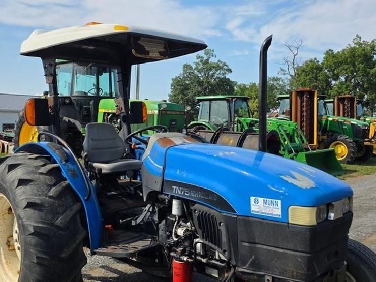 new-holland-tn75-image-7