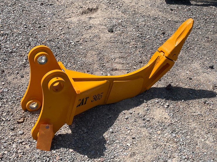 2026-caterpillar-305-image-11