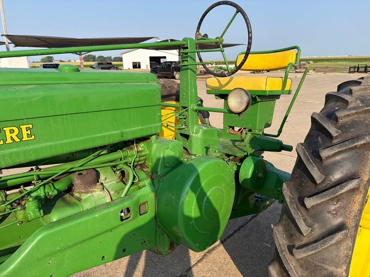 john-deere-b-image-11