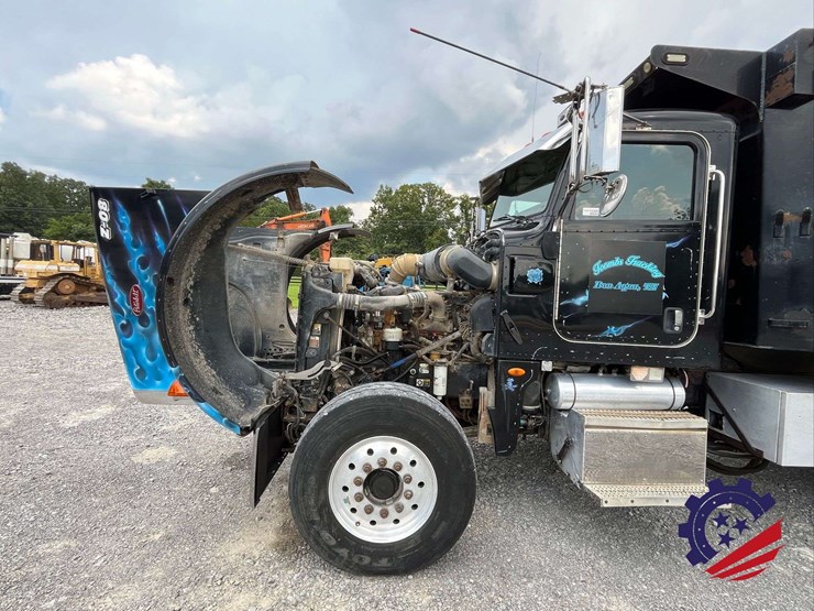 2008-peterbilt-365-image-52