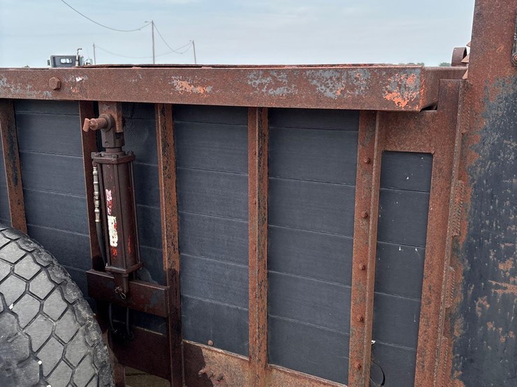 meyer-m425-manure-spreader-image-8