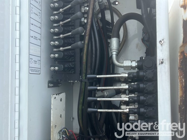 2000-sterling-lt9500-image-25