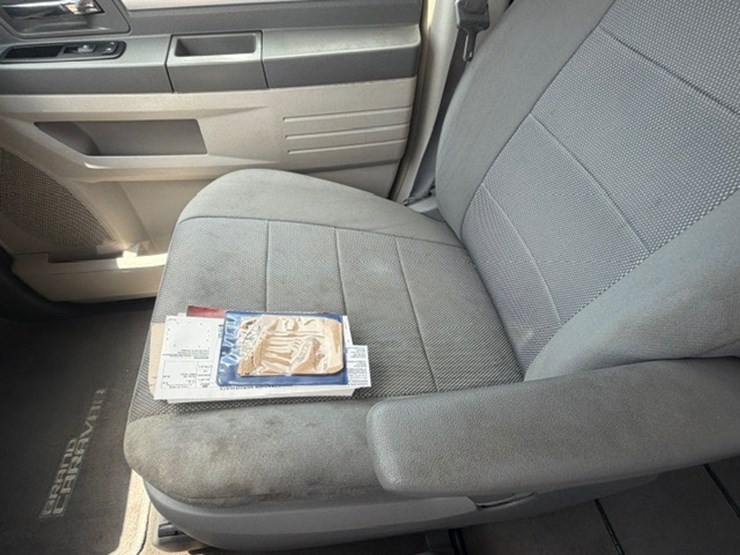 2009-dodge-grand-caravan-sxt-image-45