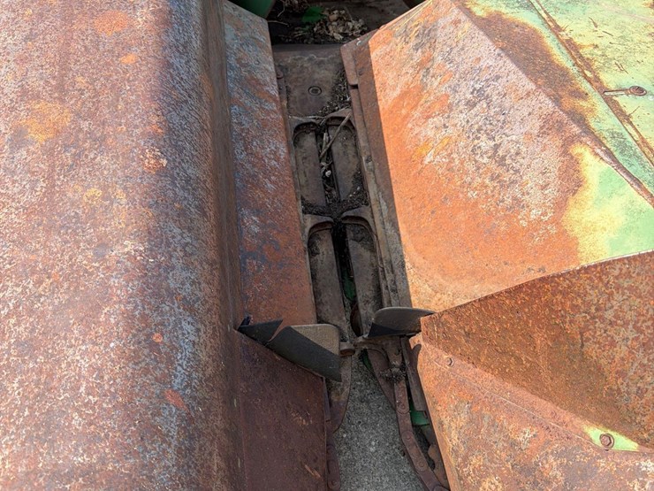 john-deere-444-image-8