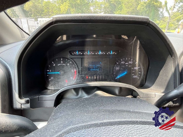 2017-ford-f550-xl-image-61