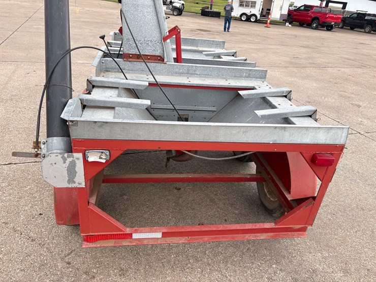 red-express-2-tote-seed-tender-trailer-image-5