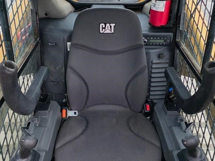 2022-caterpillar-299d3-xe-image-45