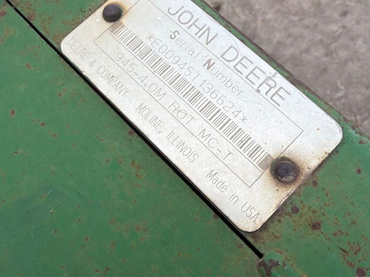 john-deere-945-image-31