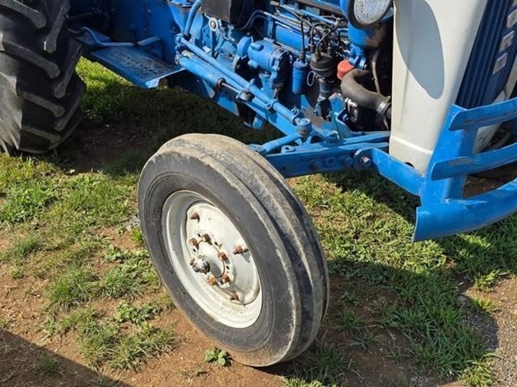 ford-4000-image-5
