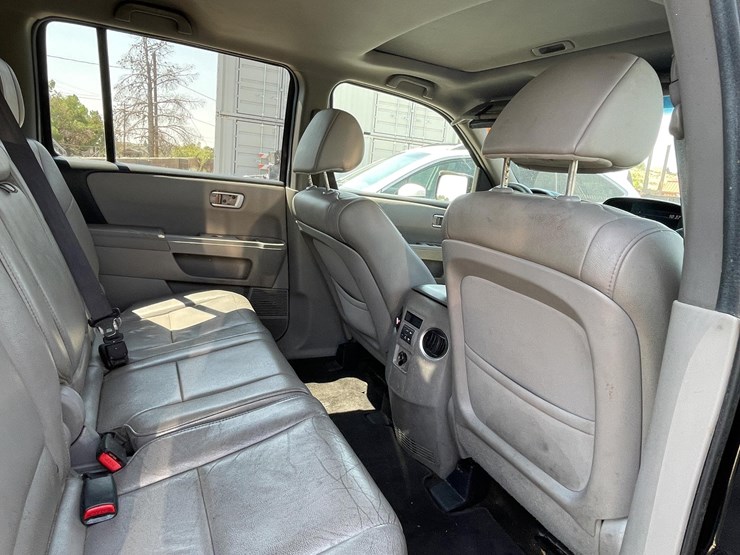 2010-honda-pilot-image-59