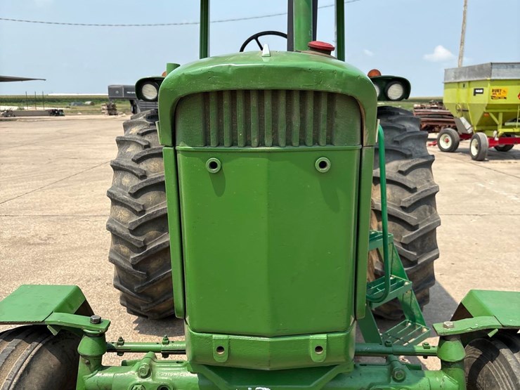 john-deere-3020-image-13