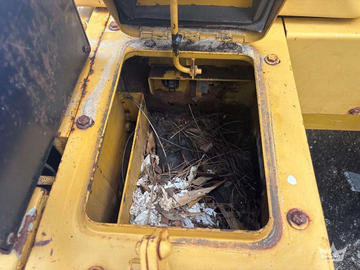 2007-caterpillar-938g-image-10