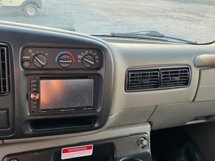 2001-chevrolet-express-3500-image-53