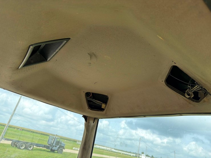 john-deere-8560-image-53