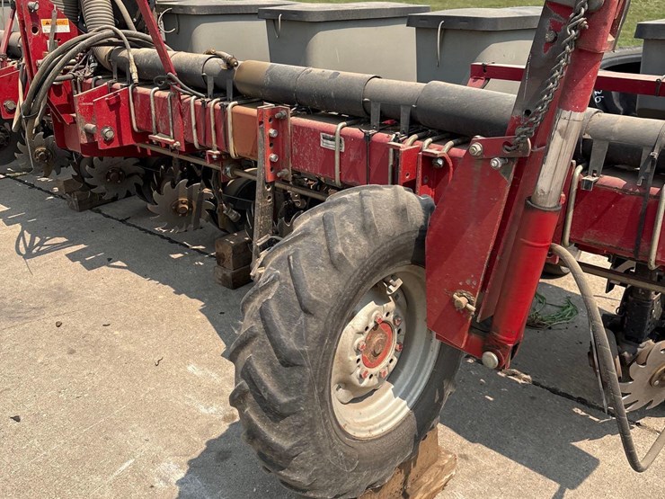 case-ih-1200-image-16