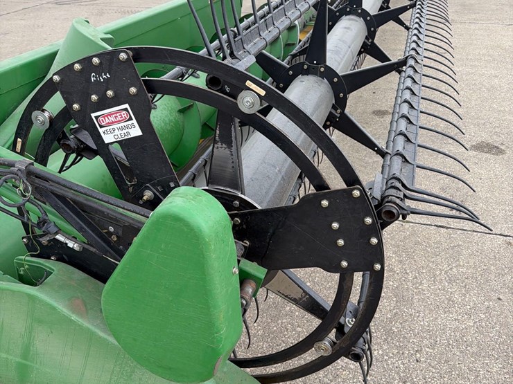 2009-john-deere-635f-image-16