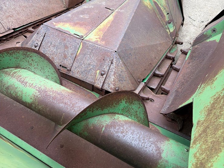 john-deere-444-image-13