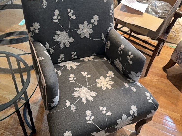 wing-back-chair,-new-condition-image-5