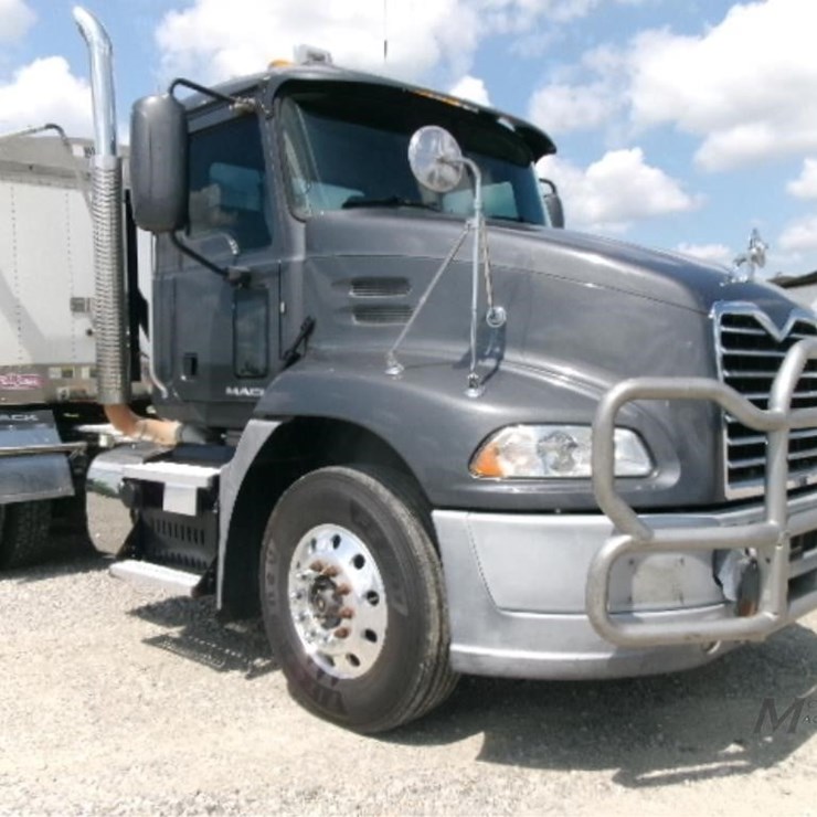 2017 MACK PINNACLE CXU613