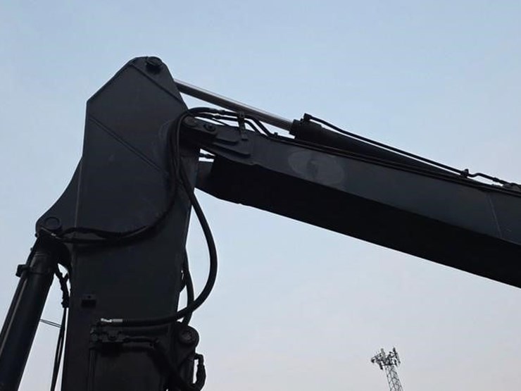 2011-deere-240d-lc-image-64
