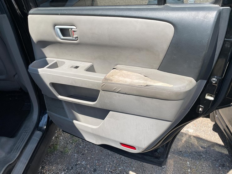 2010-honda-pilot-image-58
