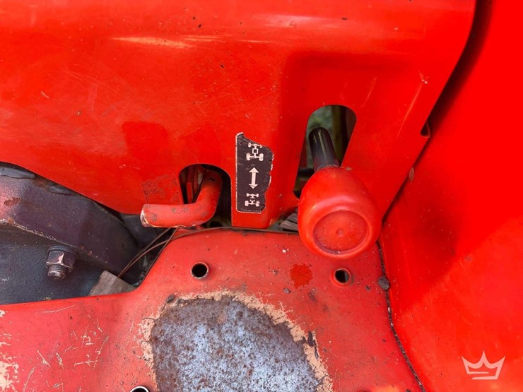 2021-kubota-l4701d-image-29
