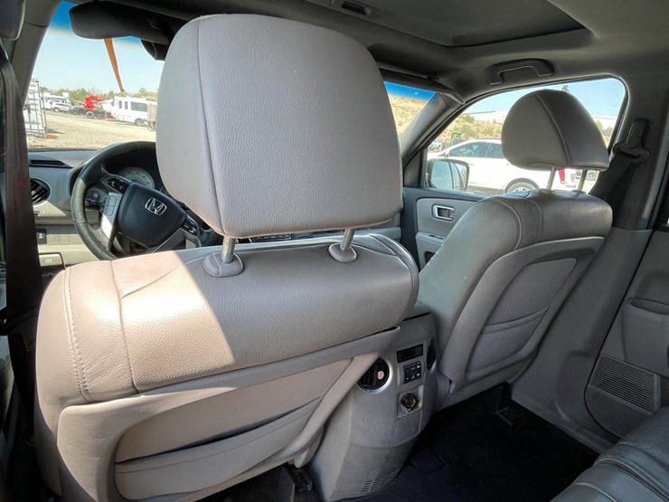 2010-honda-pilot-image-15