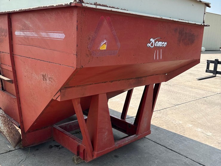 demco-325-image-13