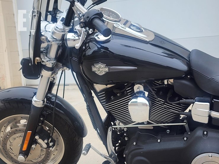 2013-harley-davidson-fat-bob-image-11