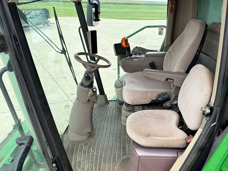 2012-john-deere-s680-image-52