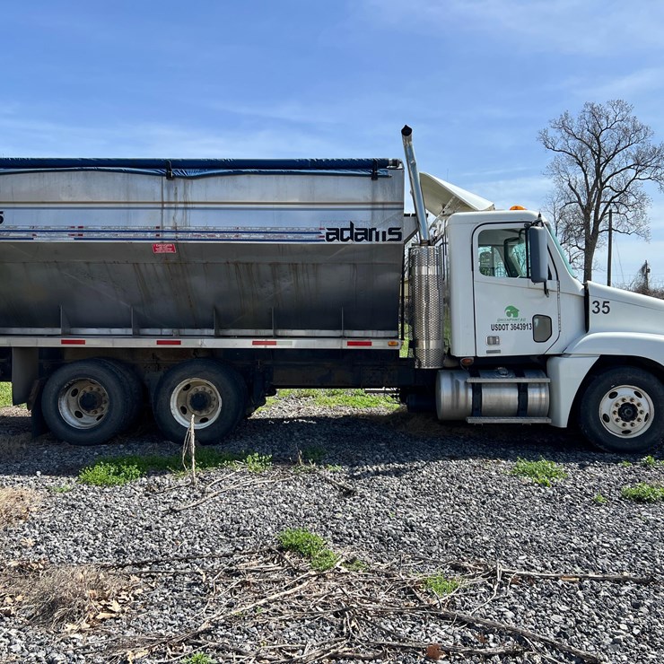 Freightliner CST120