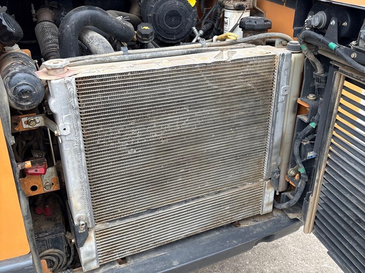 case-sr240-image-30