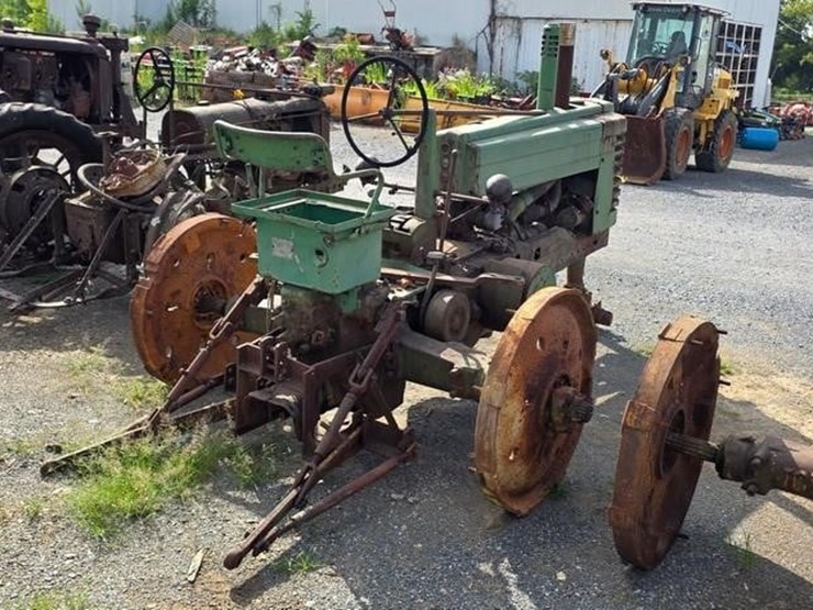 john-deere-tractor-(not-running)-image-4