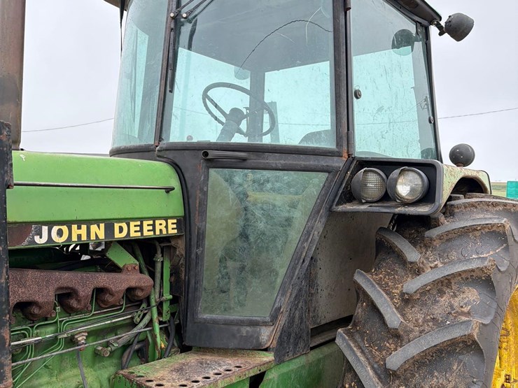 john-deere-3155-image-23