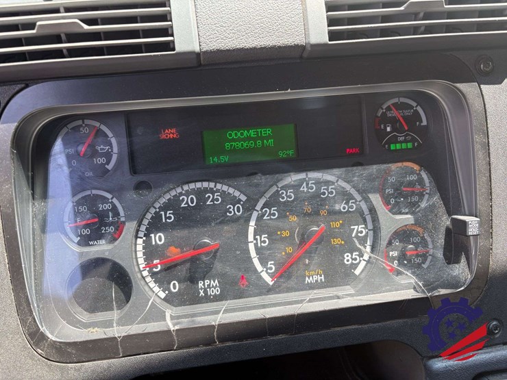 2016-freightliner-cascadia-113-image-54