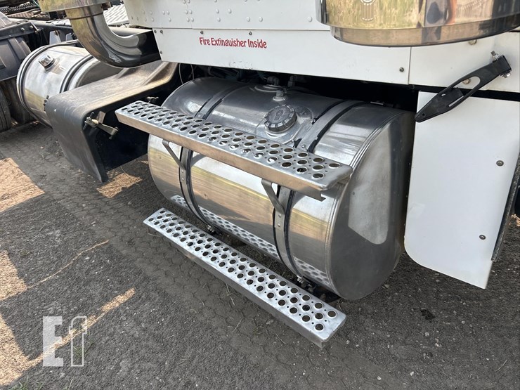 2007-kenworth-w900-image-43
