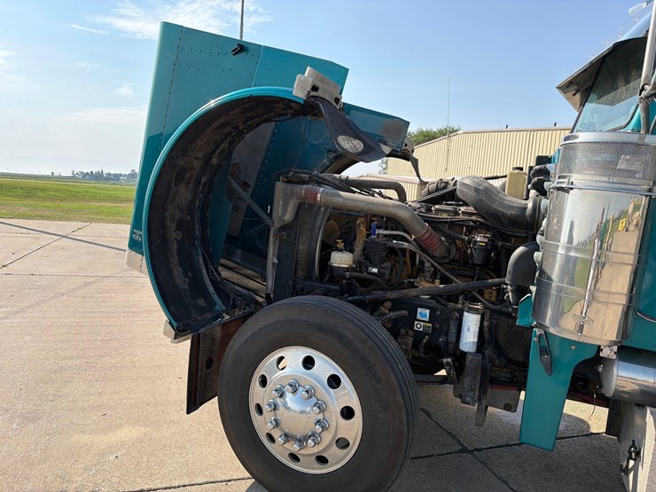 2007-peterbilt-379-image-59