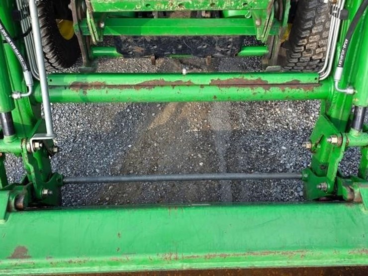 2013-john-deere-3520-image-31