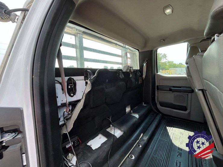 2017-ford-f550-xl-image-44