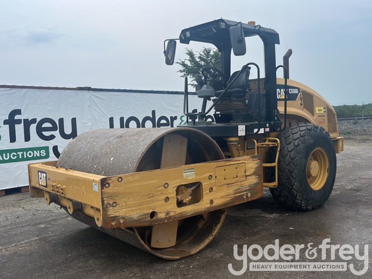 2016-caterpillar-cs56b-image-1