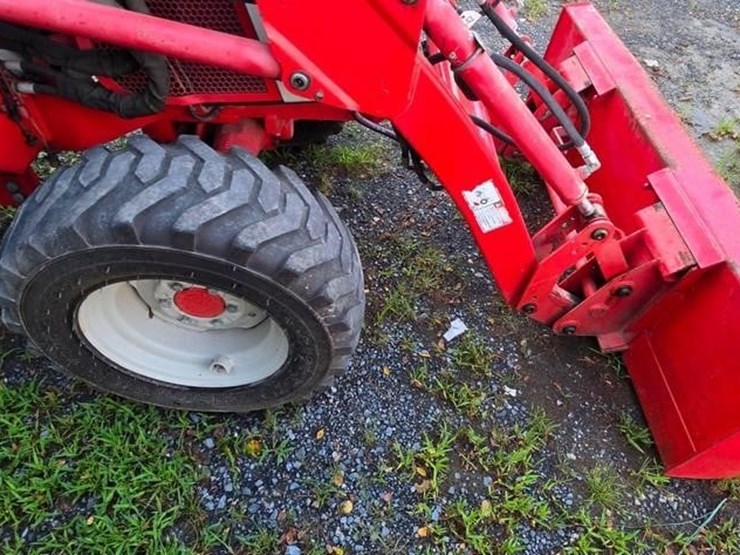 new-holland-boomer-8n-image-25