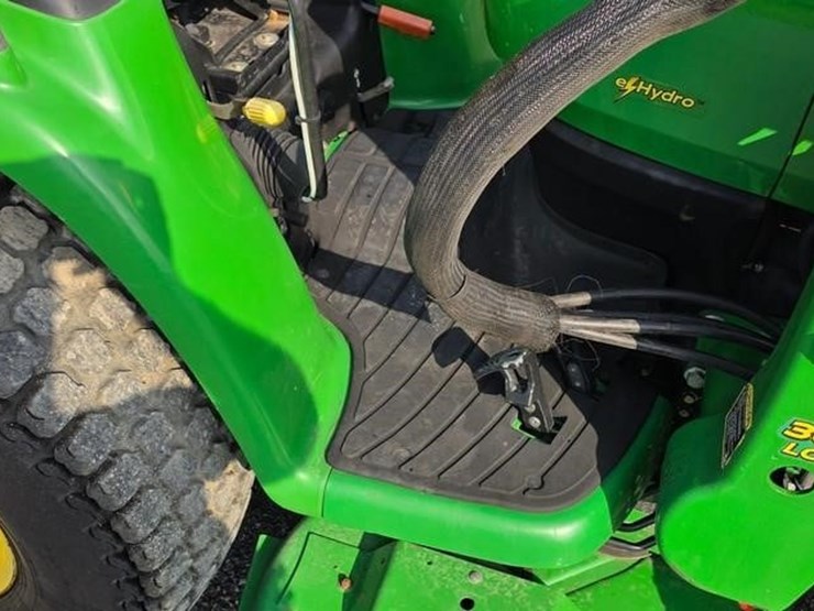 2013-john-deere-3520-image-46