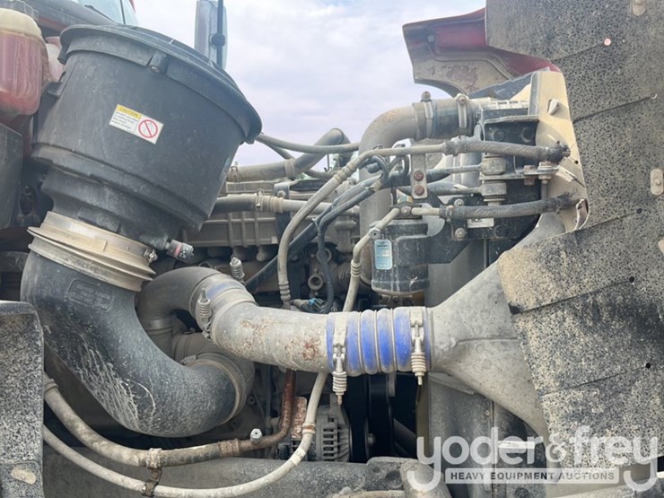 2018-freightliner-114sd-image-54