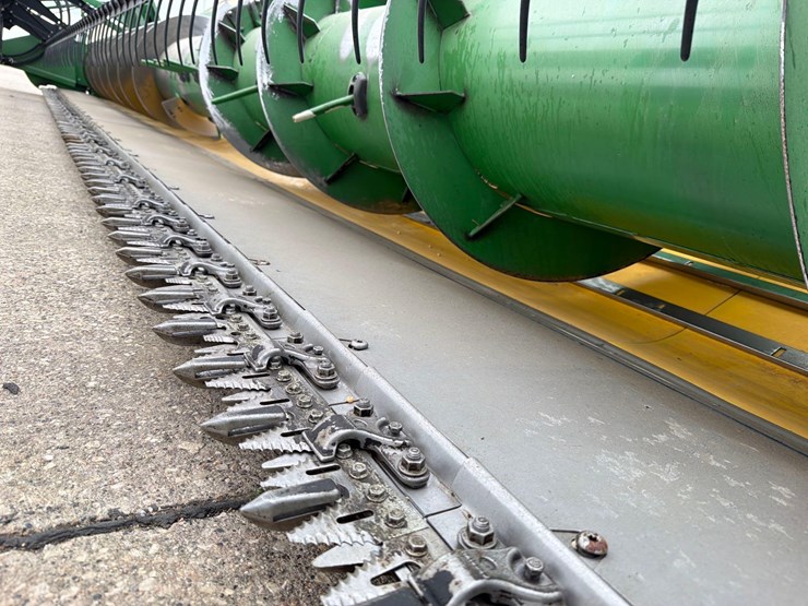 2009-john-deere-635f-image-36
