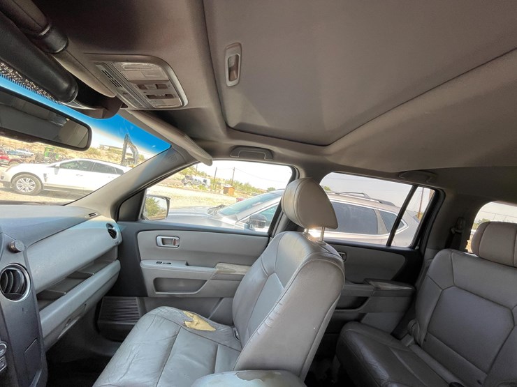 2010-honda-pilot-image-25